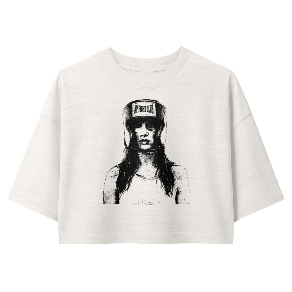 Juliette Lewis crop tee